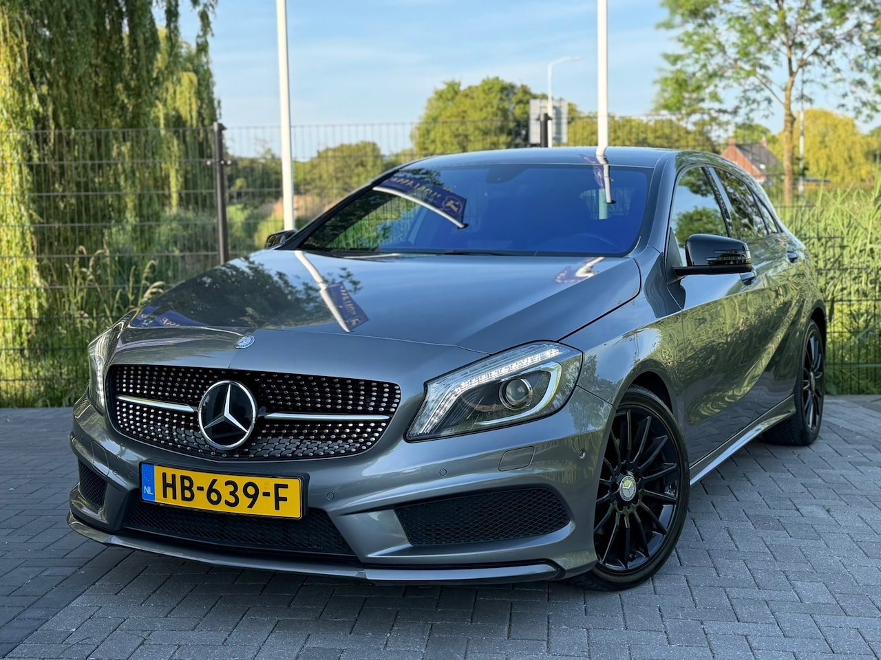 Mercedes-Benz A-klasse - 180 Ambition AMG / CLIMA / CRUISE / PDC / NAP - AutoWereld.nl