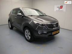 Kia Sportage - 2.0 X-ecutive Plus Pack /Parkeersensors voor en achter/ Trekhaak