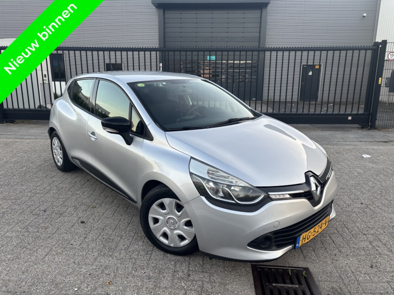 Renault Clio - 1.5 dCi Expression Navi|Clima|Cruise - AutoWereld.nl