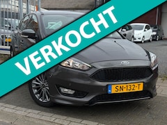 Ford Focus - 1.0 ST-Line | Dealer onderhouden | 17” LMV | Navigatie | LED | Cruise control |