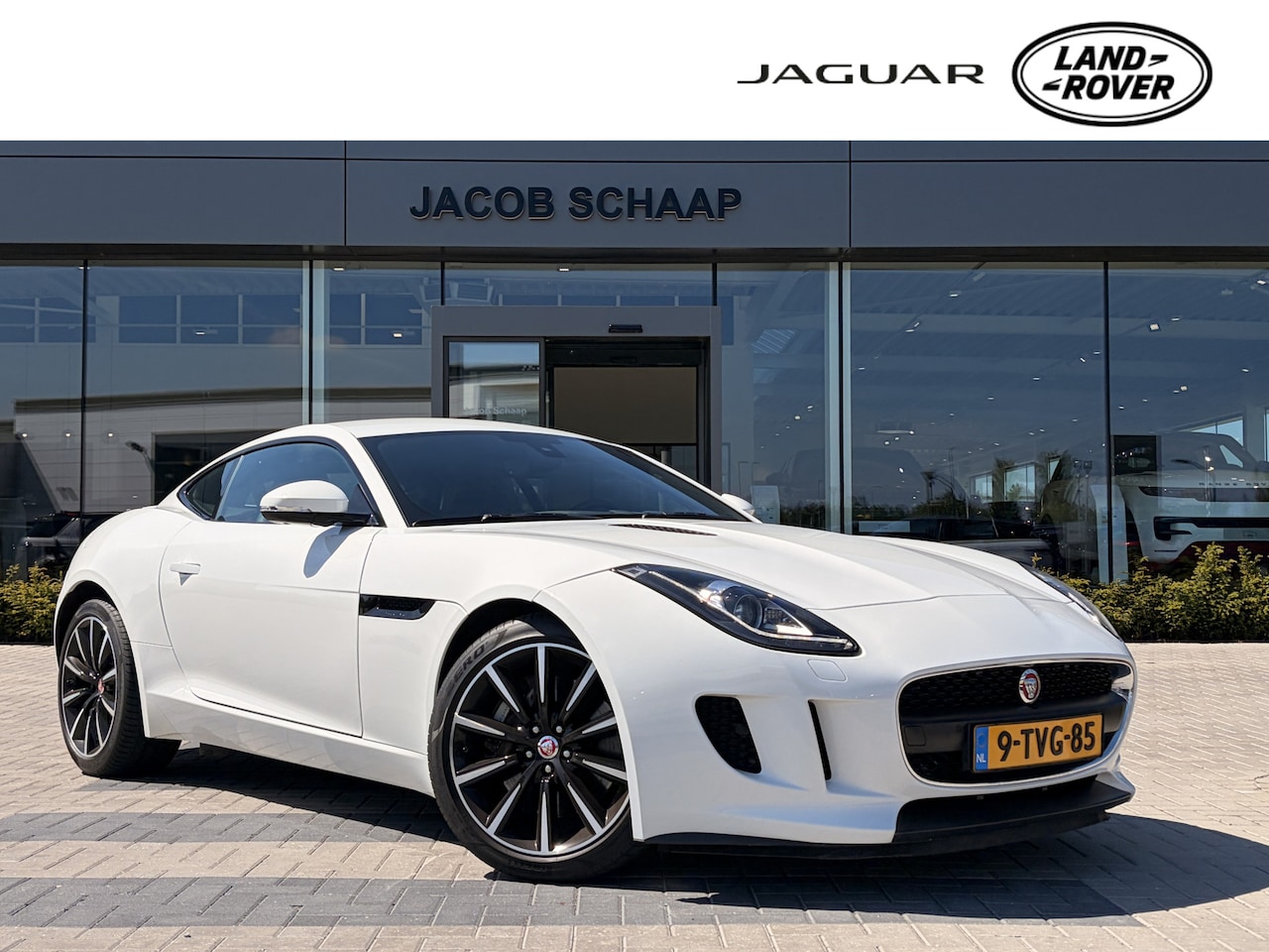 Jaguar F-type - 3.0 V6 340pk Aut. Coupé | 12 maanden garantie | Black Pack | Goed onderhouden! - AutoWereld.nl