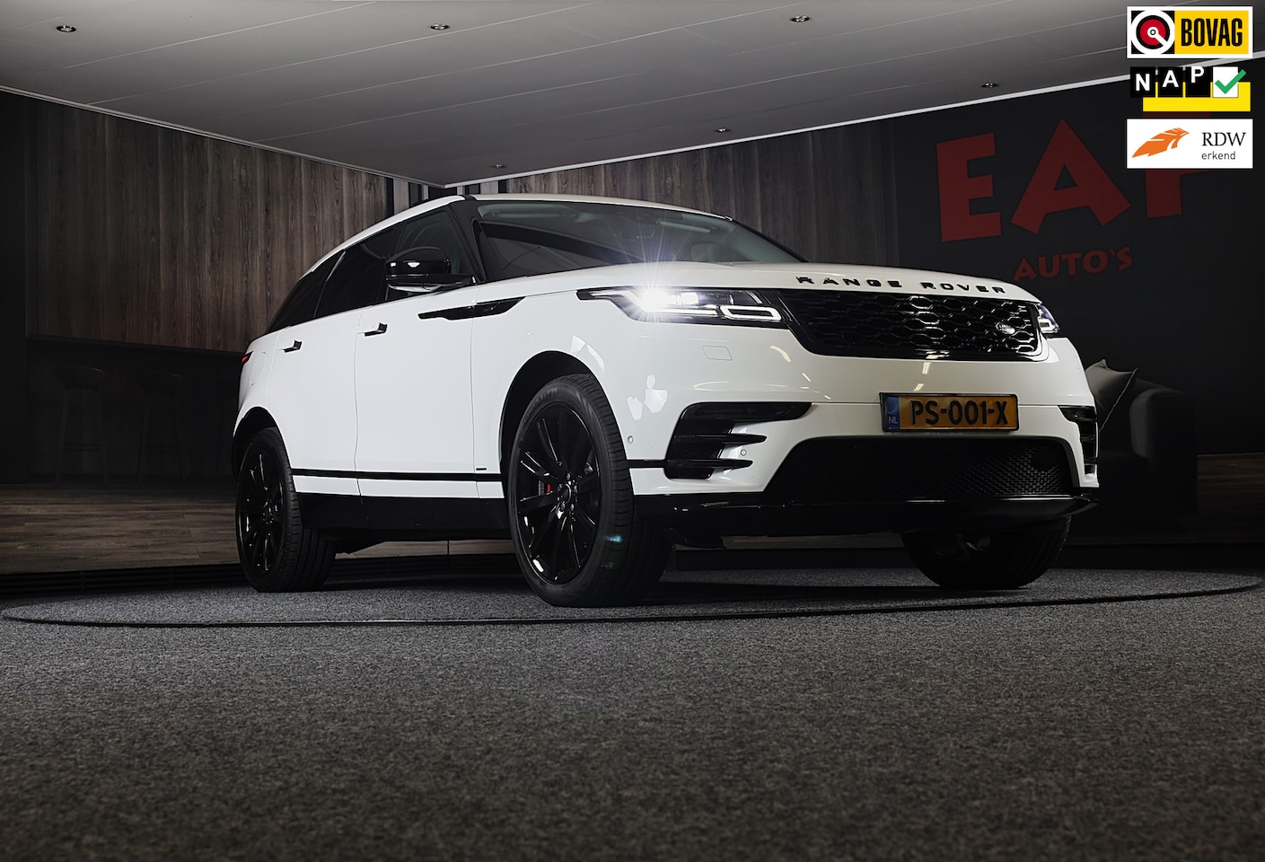 Land Rover Range Rover Velar - 2.0 I4 Turbo AWD R-Dynamic HSE / Massage / Head Up / Leder / Acc / Lane Assist / Dode Hoek - AutoWereld.nl