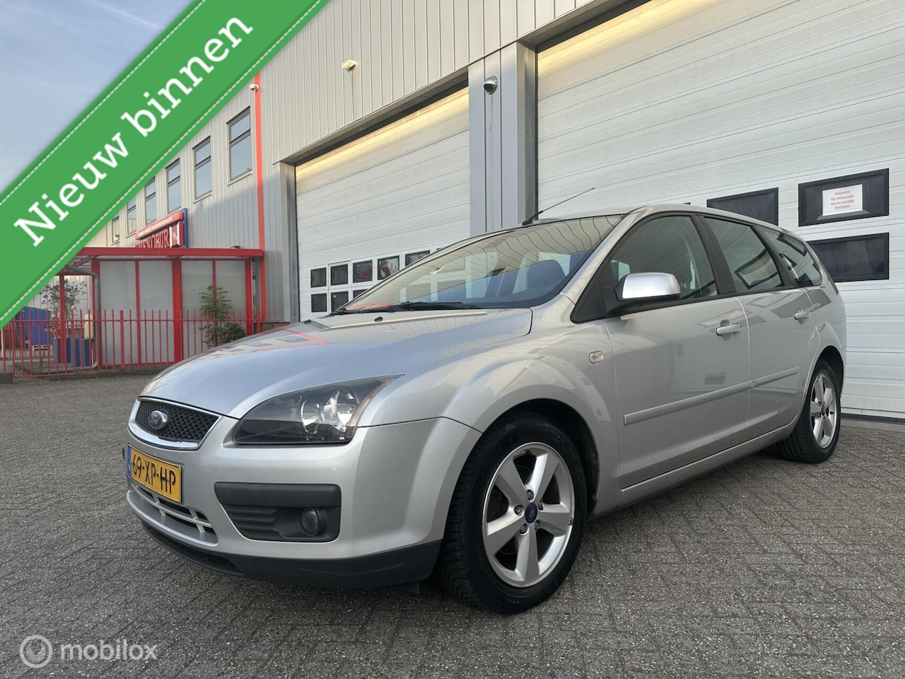 Ford Focus Wagon - 1.6-16V Futura 1.6-16V Futura - AutoWereld.nl
