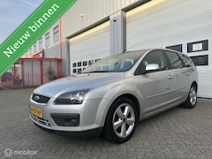Ford Focus Wagon - 1.6-16V Futura
