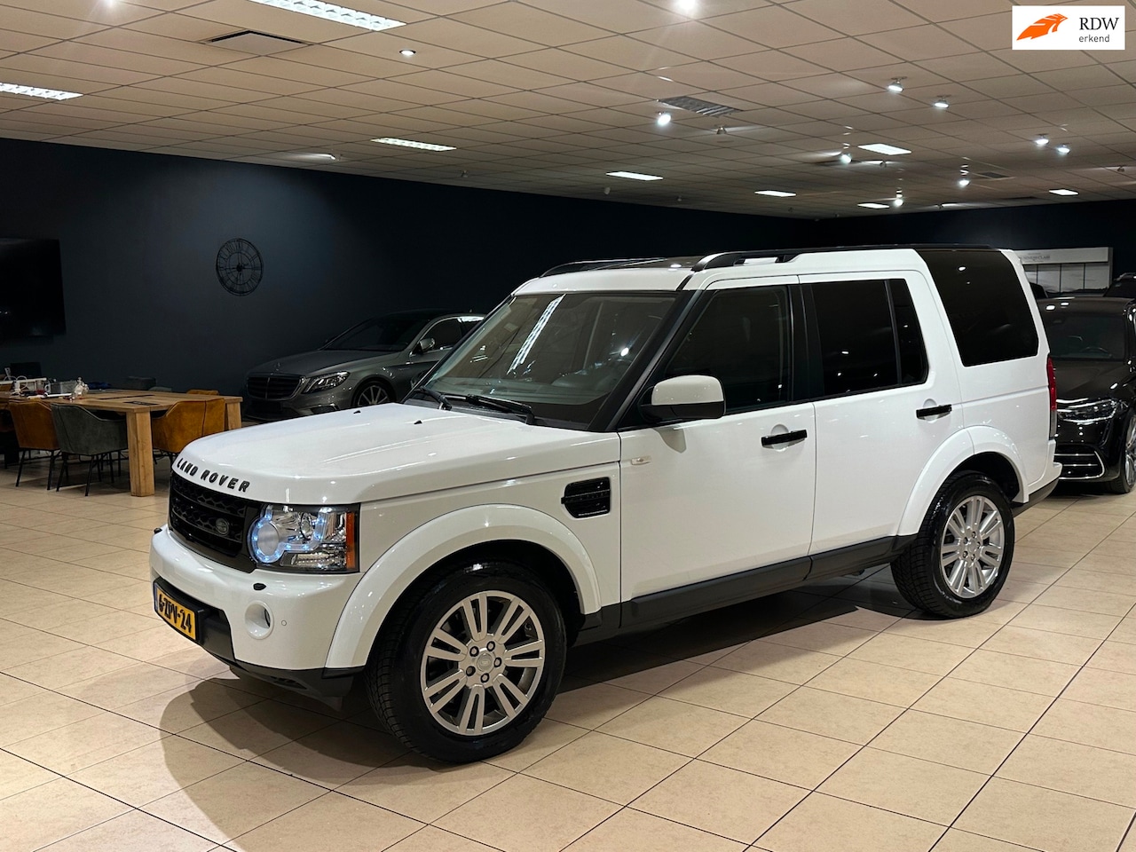 Land Rover Discovery - 3.0 SDV6 HSE Luxury/ORIG-NL/1Eig./Pano/AUT-8/TOP! - AutoWereld.nl