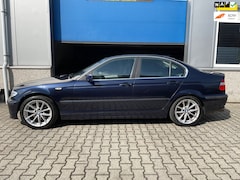 BMW 3-serie - 325i Executive Xenon|Climate|17''