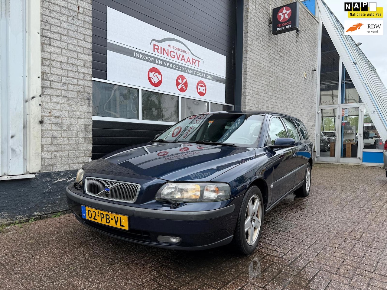 Volvo V70 - 2.4 Comfort Line Automaat - AutoWereld.nl