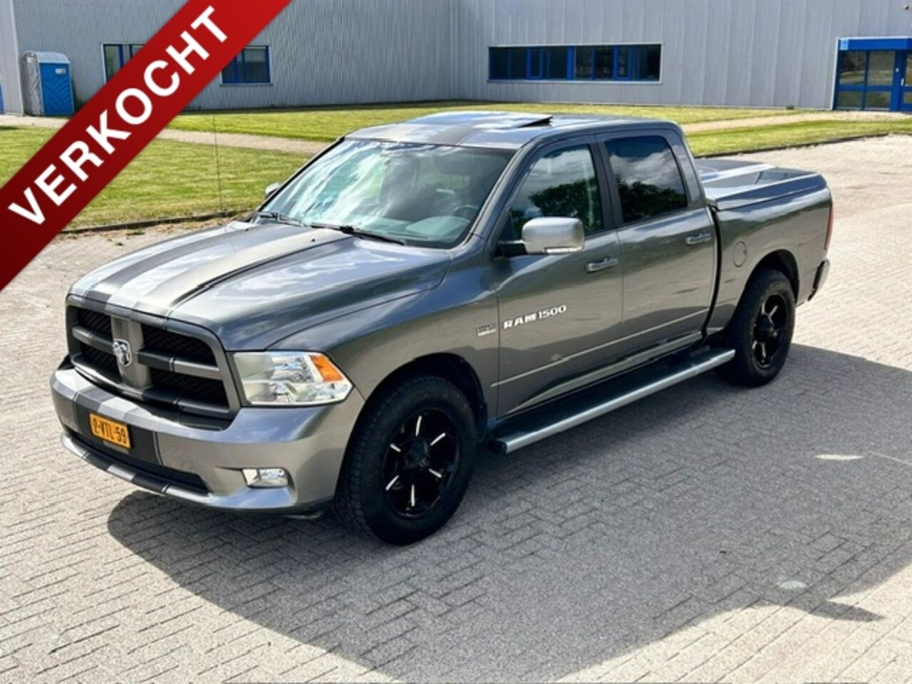 Dodge Ram 1500 - sport 4x4 lpg nieuwe nokkenas financiering v/a 350 p/m - AutoWereld.nl