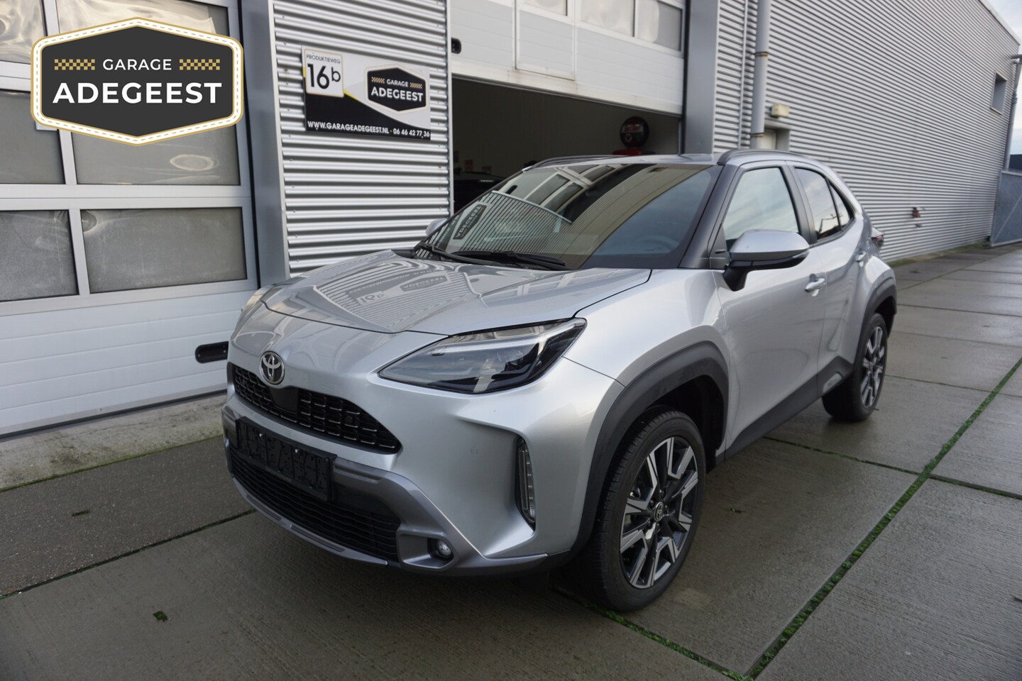 Toyota Yaris Cross - 1.5 Hybrid 130 Executive Navi|Carplay|PDC V+A|Dodehoek|E.a.klep|Stoel en stuurverw.|Camera - AutoWereld.nl