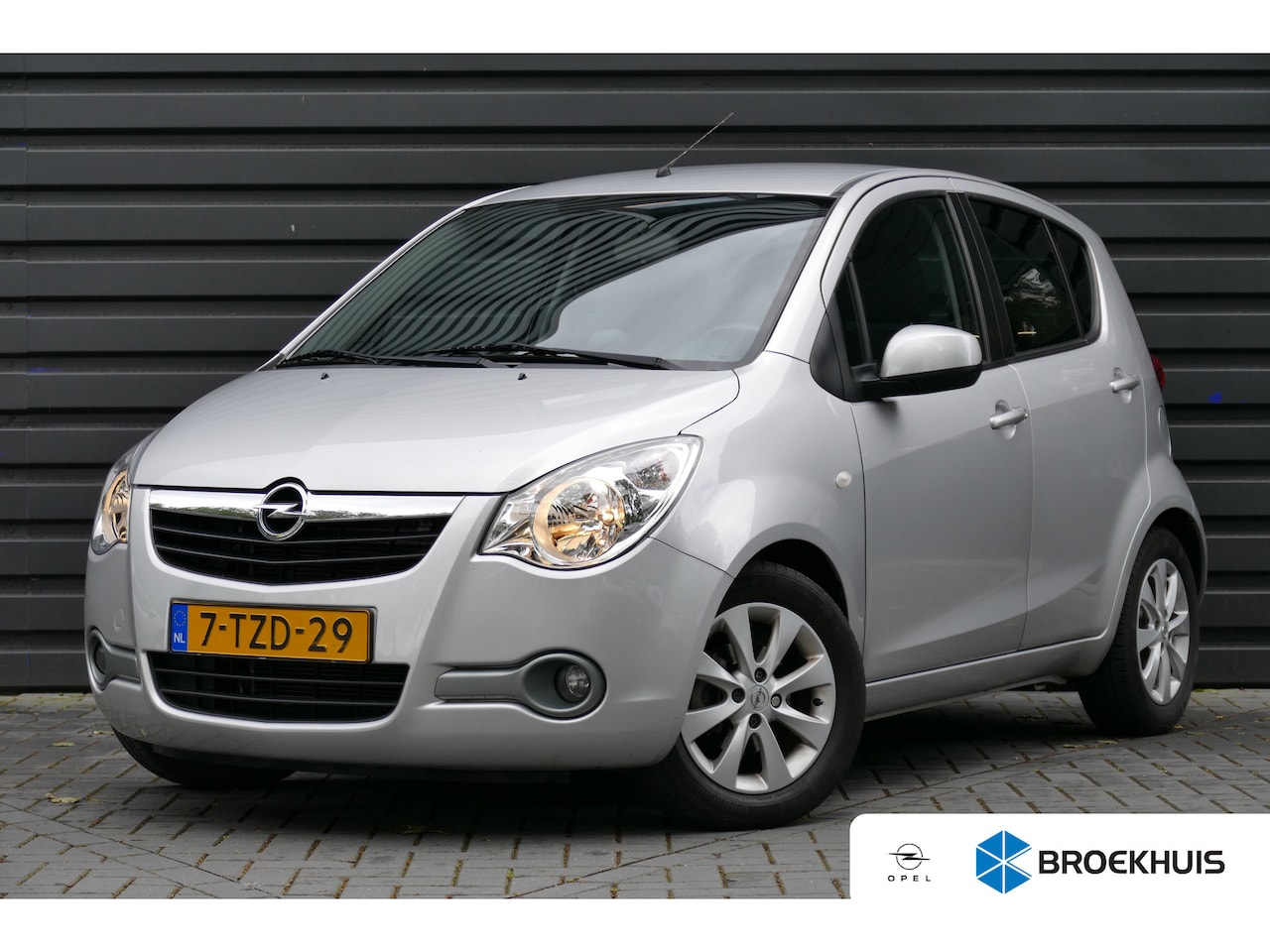 Opel Agila - 1.2 90PK 5-DRS AUTOMAAT / AIRCO / 15"LMV / DEALERONDERHOUDEN / 2E EIGENAAR / SCHITTERENDE - AutoWereld.nl