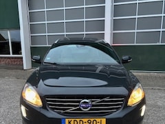 Volvo XC60 - 2.0 T5 FWD Summum/PANODAK/LEER/AFN TREKHAAK/STOELVERW/PDC
