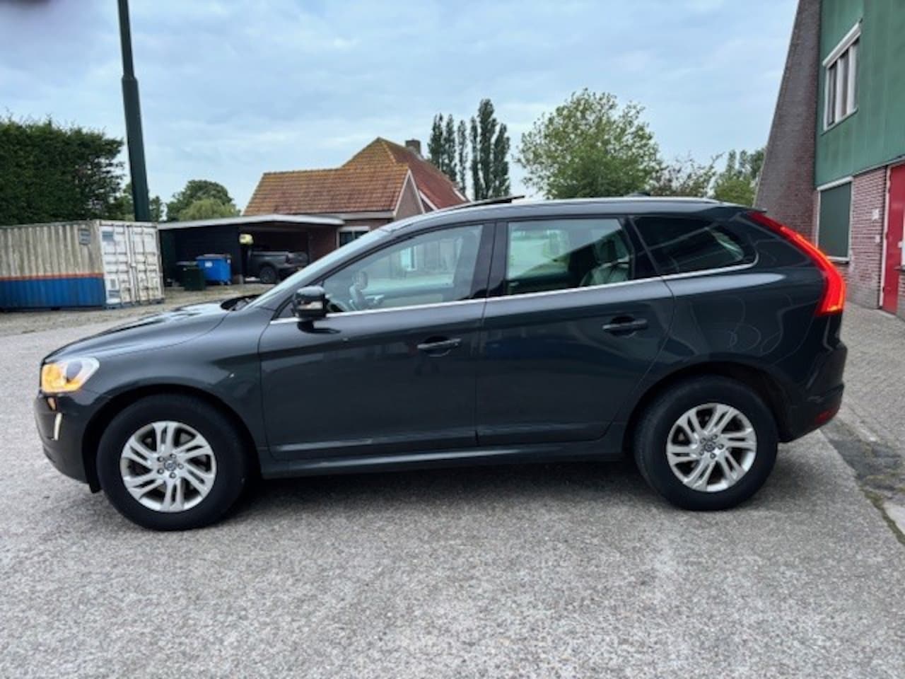 Volvo XC60 - 2.0 T5 FWD Summum/PANODAK/LEER/AFN TREKHAAK/STOELVERW/PDC - AutoWereld.nl