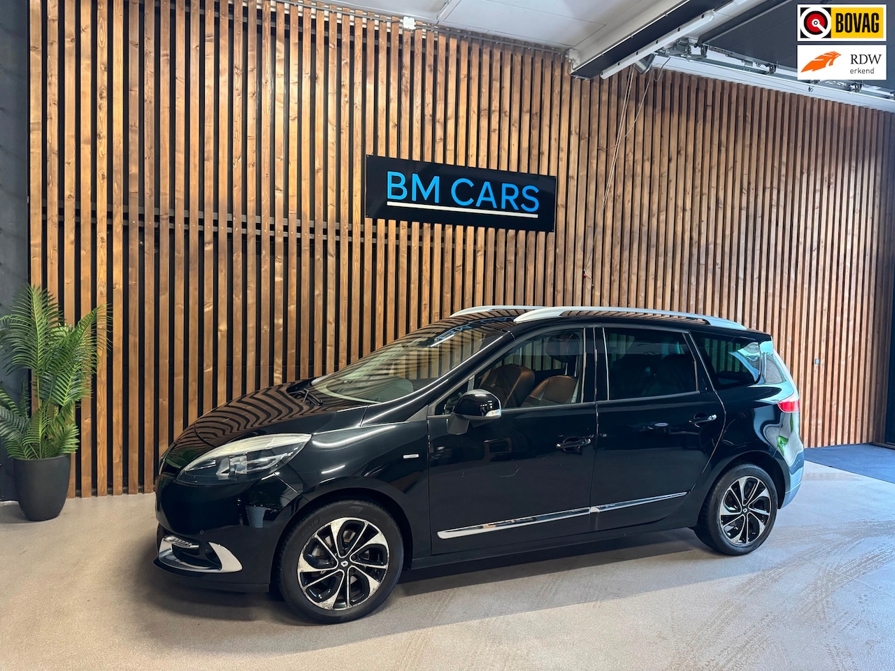 Renault Grand Scénic - 1.2 TCe Bose Half leer,2e eigenaar - AutoWereld.nl