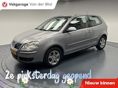 Volkswagen Polo - 1.4 TDi Comfortline Trekhaak-Airco-Cr.contr-Lm.velgen-Elek.ramen-Elek.spiegels