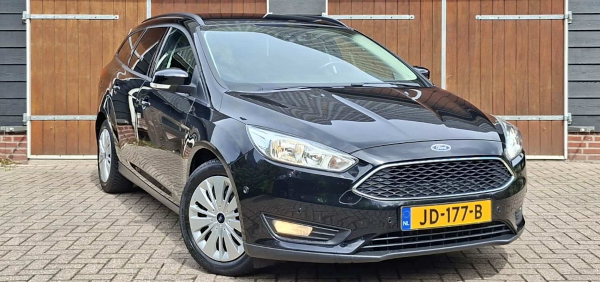 Ford Focus Wagon - 1.0 First Edition | Trekhaak | Bluetooth | Onderhoudsboekjes | A - AutoWereld.nl