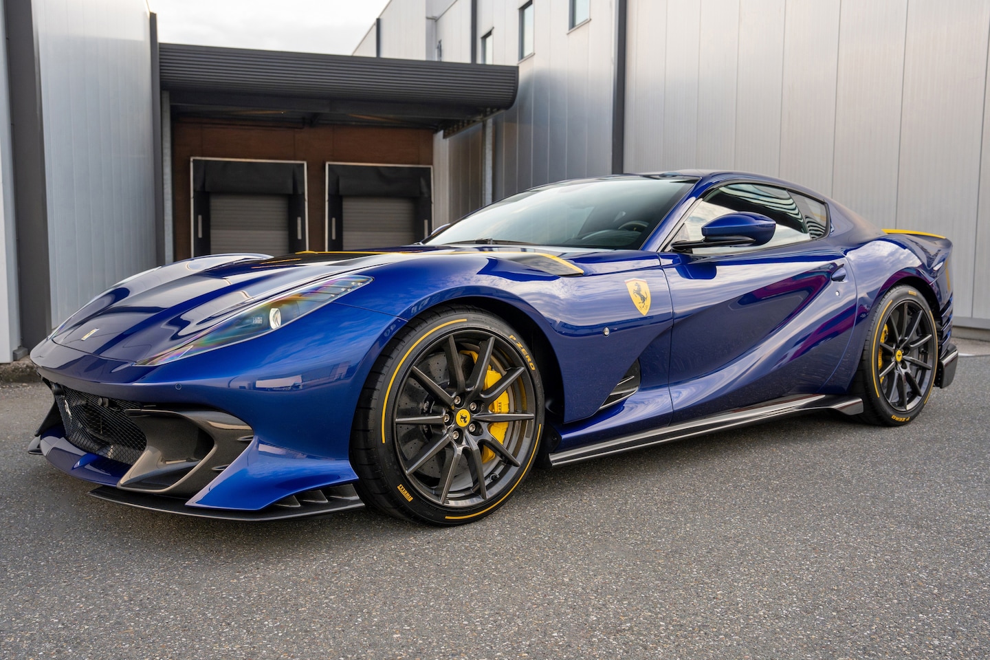 Ferrari 812 Competizione - - Blu Elettrico - 1 of 999 - Warranty 2027 - AutoWereld.nl