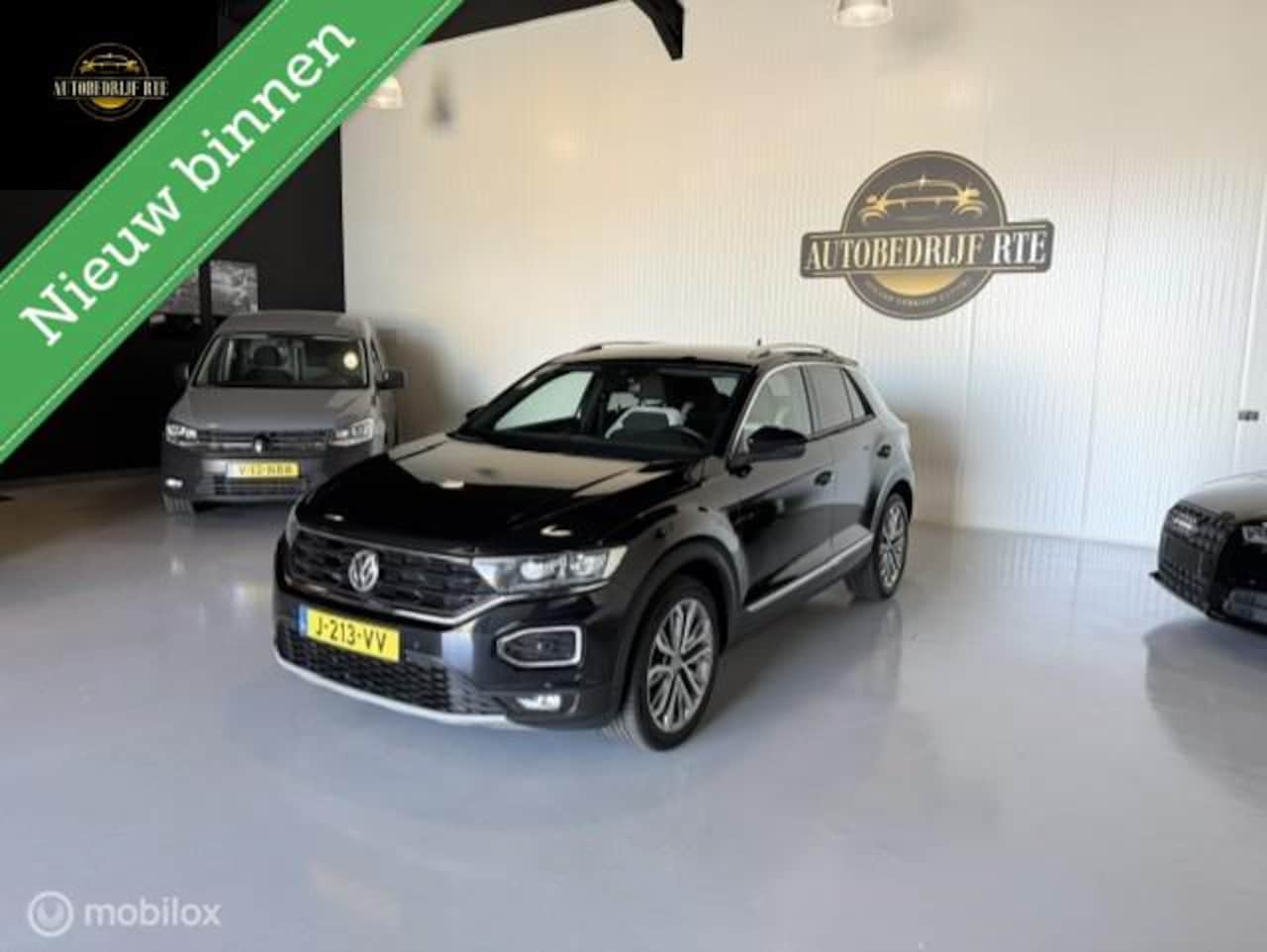 Volkswagen T-Roc - 1.5 TSI Sport Business R AUTOMAAT - AutoWereld.nl