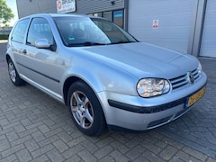 Volkswagen Golf - COMFORTLINE