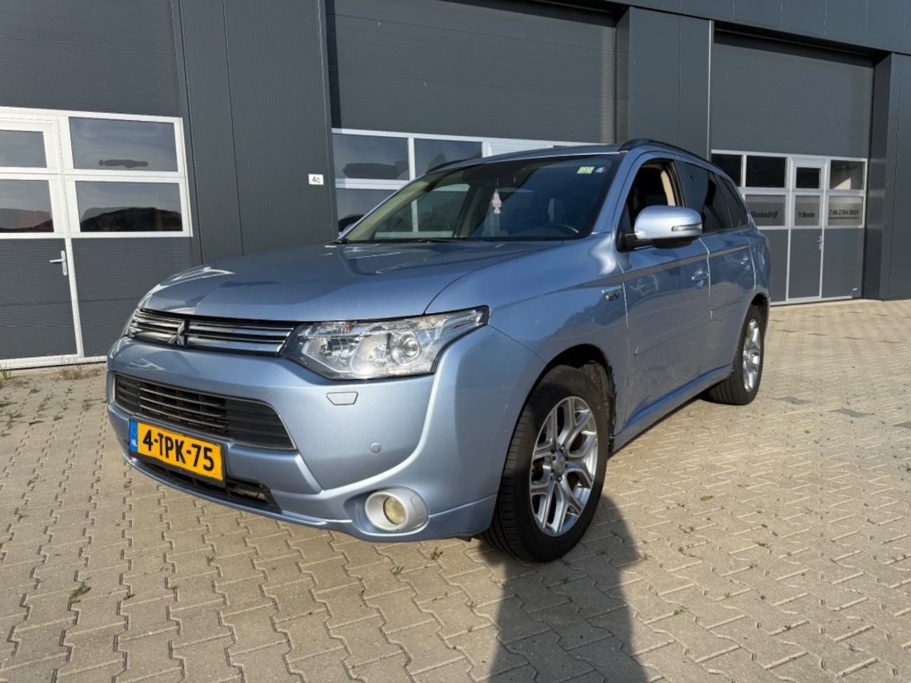 Mitsubishi Outlander - 2.0 PHEV INST+ XLINE - AutoWereld.nl