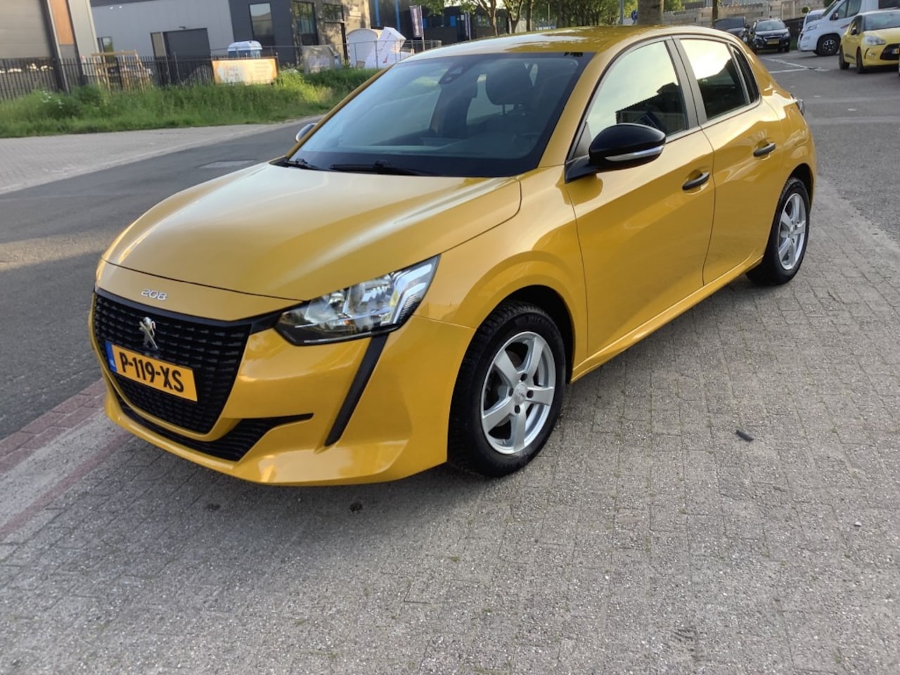 Peugeot 208 - 1.2 PureTech Like 1.2 PURETECH LIKE - AutoWereld.nl