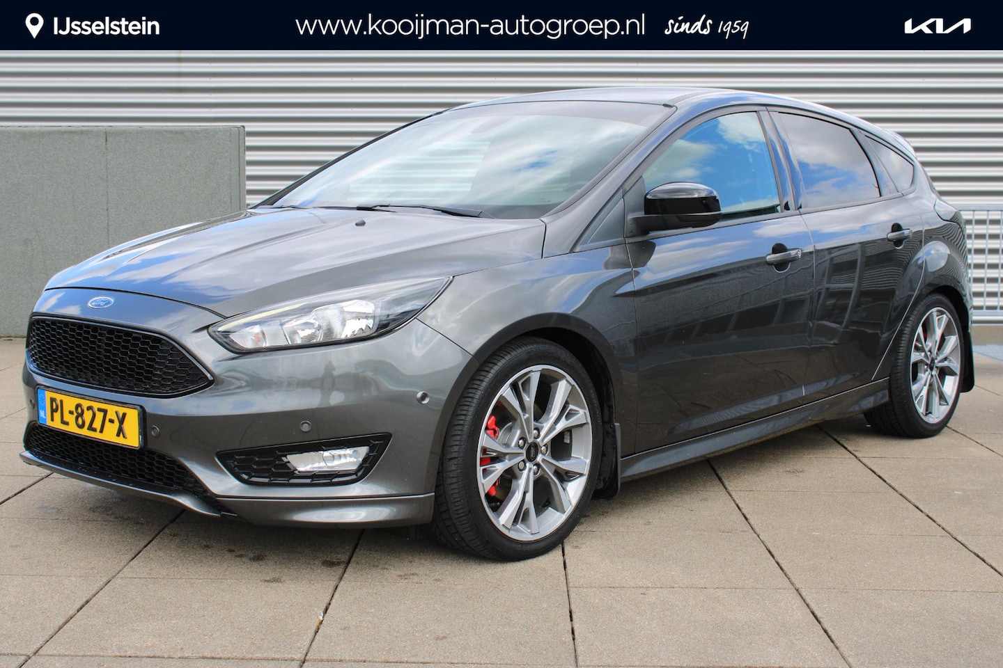 Ford Focus - 1.5 ST-Line 182 Navigatie / Camera / LMV / Alcantara - AutoWereld.nl