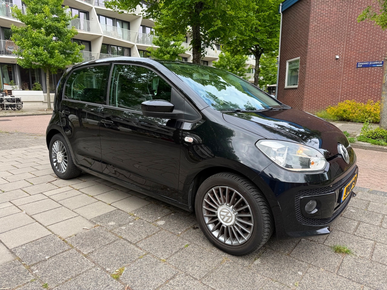 Volkswagen Up! - 1.0 high up! BlueMotion 5dDR, AIRCO NW APK NAP - AutoWereld.nl