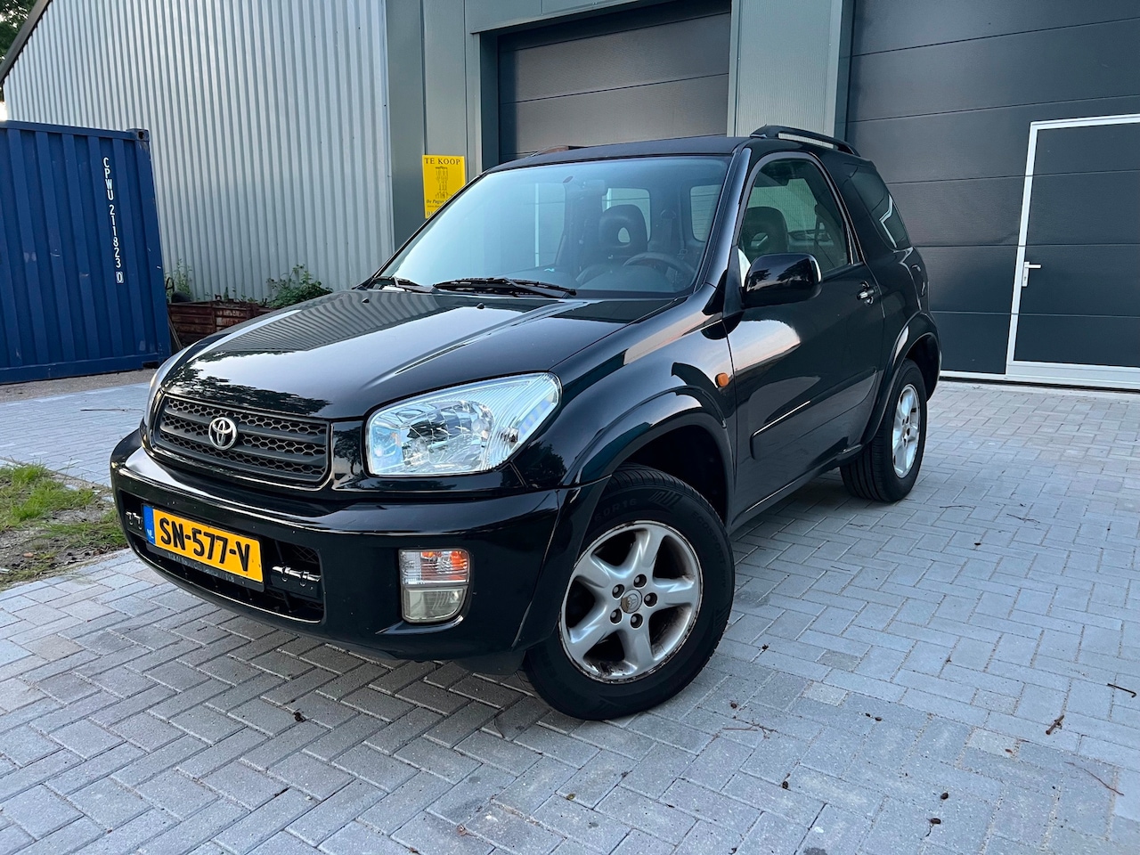 Toyota RAV4 - 2.0-16V VVT-i Luna 2.0-16V VVT-i Luna - AutoWereld.nl