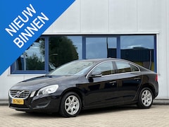 Volvo S60 - 2.0 D3 R-Design l Dealeronderhouden l