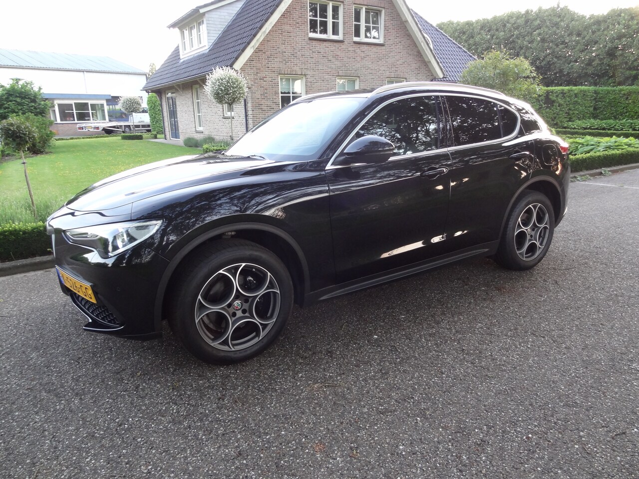 Alfa Romeo Stelvio - 2.0 T AWD Veloce Interieur 24802 km