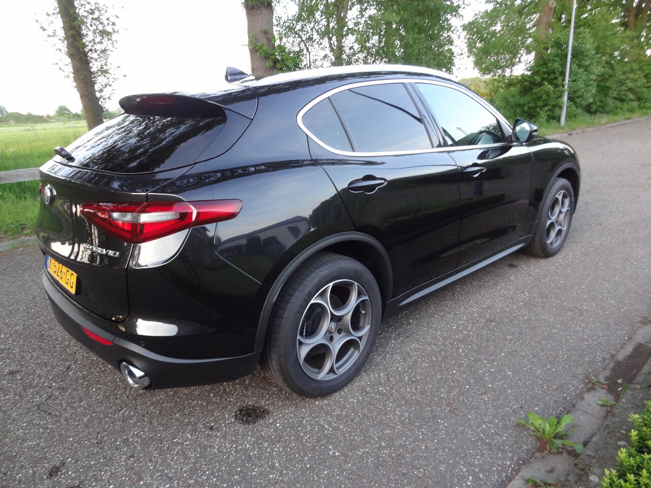 Alfa Romeo Stelvio - 2.0 T AWD Veloce Interieur 24802 km