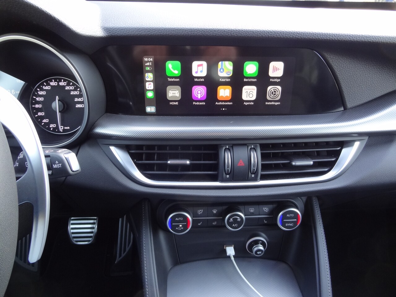 Alfa Romeo Stelvio - 2.0 T AWD Veloce Interieur 24802 km