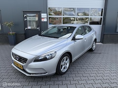 Volvo V40 - 2.0 D2 Momentum / Nederlandse Auto