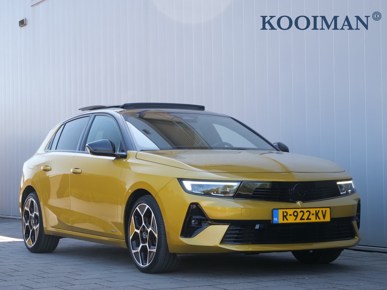 Opel Astra - 1.2 Turbo Ultimate 130 Pk Automaat Navi / DAB / Apple Carplay / Winterpakket / PDC / Pano- - AutoWereld.nl
