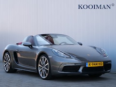 Porsche 718 Boxster - 2.0 300 Pk Automaat Navigatie / Leer / Stoelverwarming / 20 inch