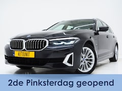 BMW 5-serie Touring - 530e xDrive | Panoramadak | Leder | Sfeerlicht | Carplay | Camera | Stoelverwarming
