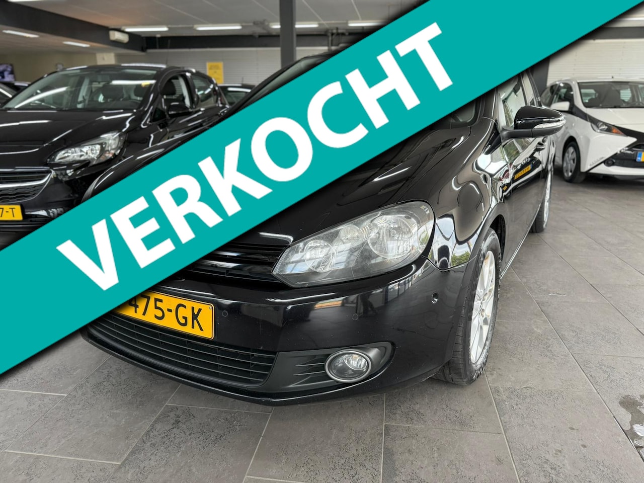 Volkswagen Golf - 1.6 TDI BlueMotion 5-deurs navi clima cruise controle lm-velgen elektrische pakket parkeer - AutoWereld.nl