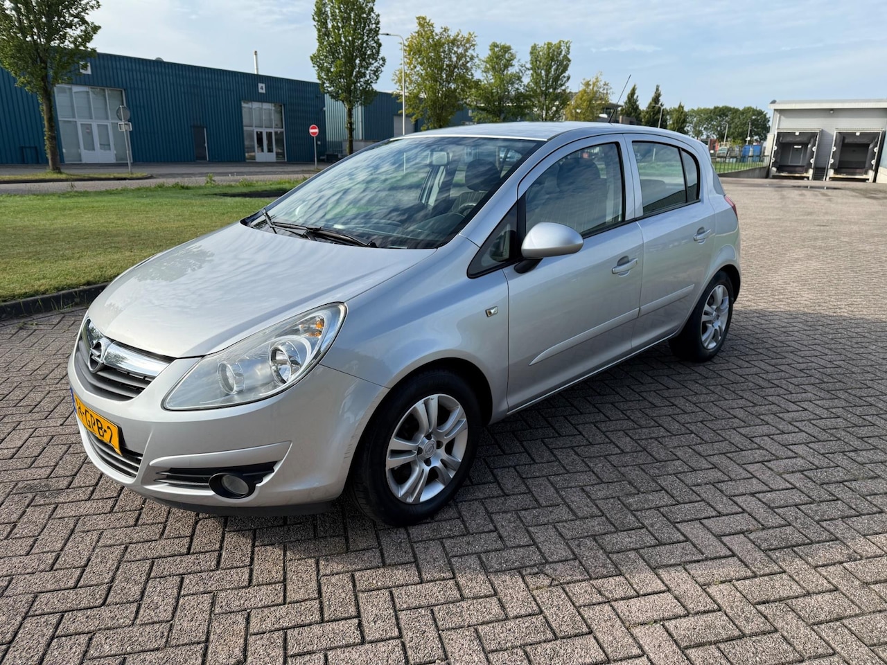 Opel Corsa - 1.4-16V Enjoy 1.4-16V Enjoy - AutoWereld.nl