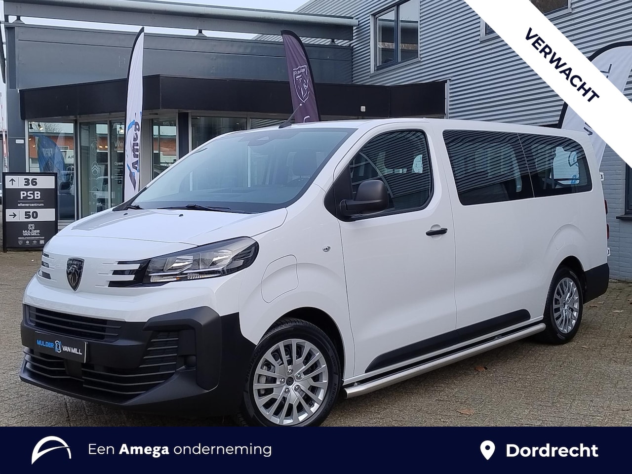 Peugeot e-Expert - Combi L3 75kWh 136pk | 9-persoons | 17 inch stalen velg met design dop | Sidebars | Trekha - AutoWereld.nl