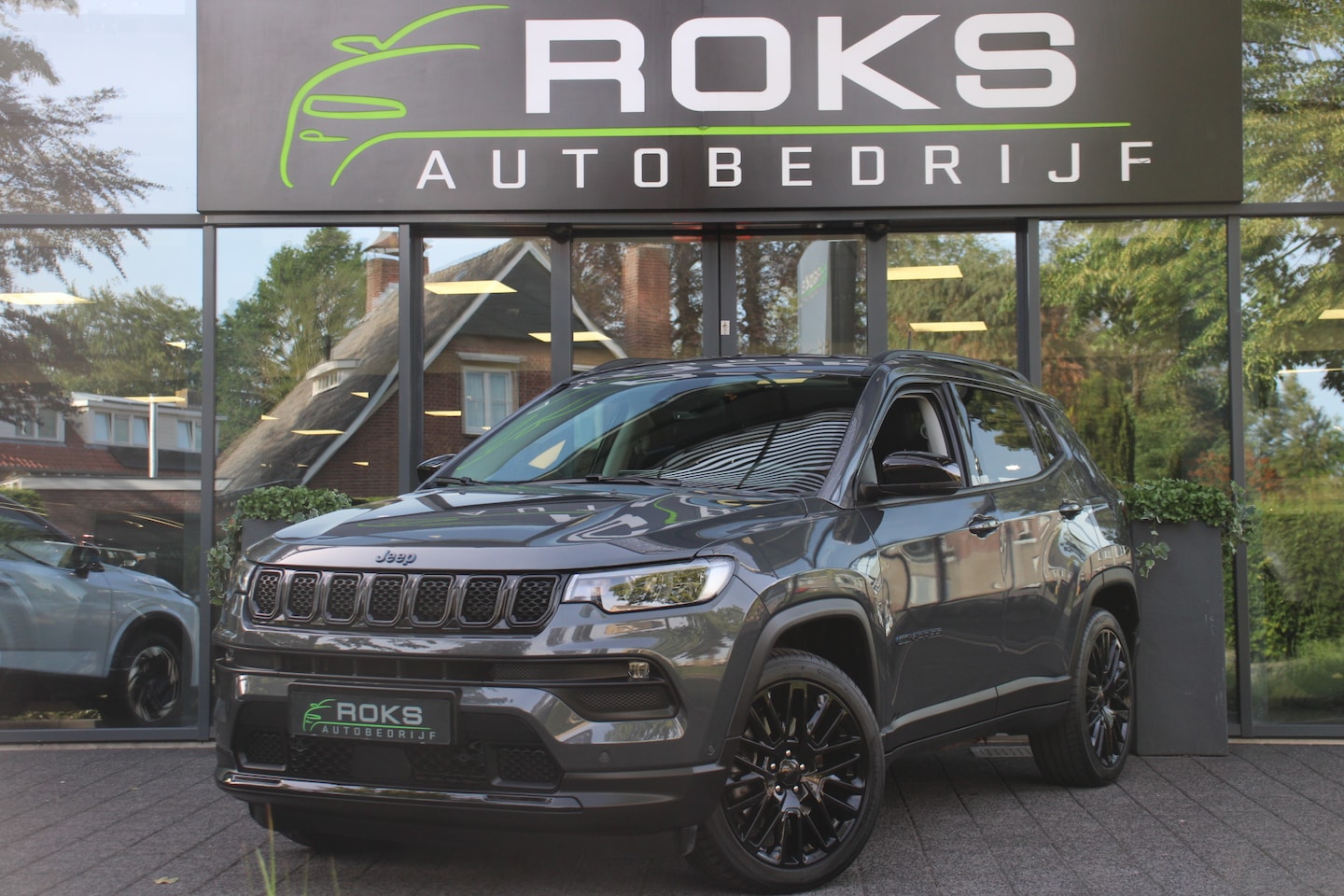 Jeep Compass - 4xe 190 Plug-in Hybrid Electric Night Eagle 4xe 190 Plug-in Hybrid Electric Night Eagle - AutoWereld.nl