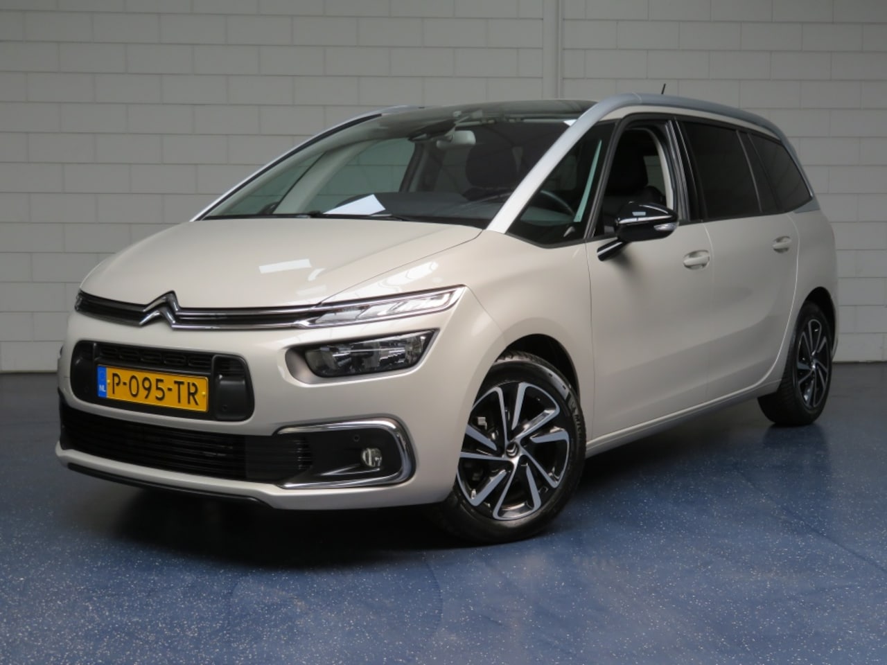Citroën Grand C4 SpaceTourer - 1.2 PureTech Shine 1.2 PureTech Shine - AutoWereld.nl