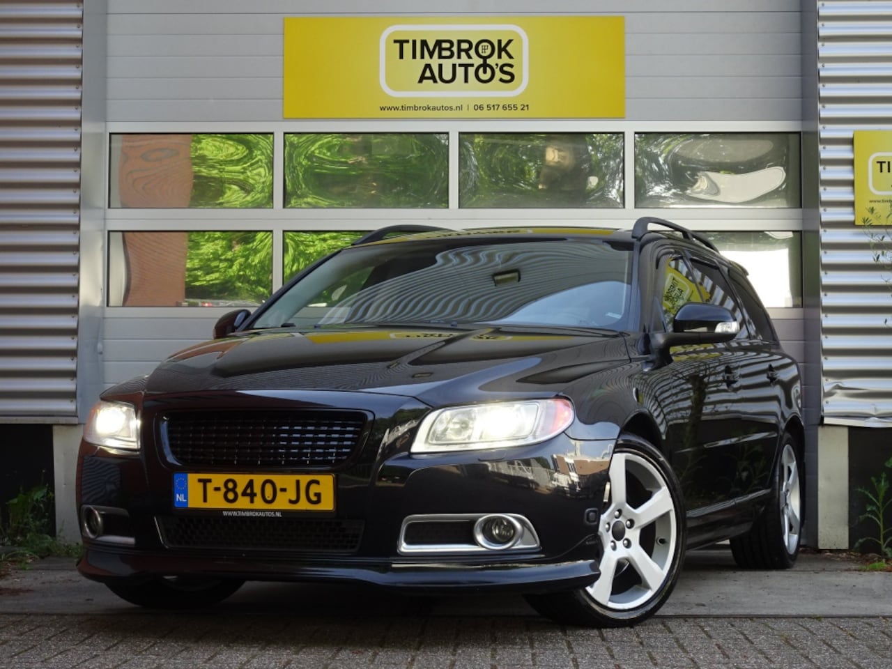 Volvo V70 - 2.5FT 231pk Aut. R-Design *Xenon/Leer/Spoilerpakket* - AutoWereld.nl