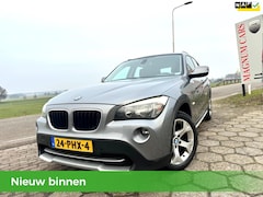 BMW X1 - 18i ACTIE: NU TOT €500 KORTING | 5DRS| NAP| AIRCO| NAVI| TREKHAAK| APK |VELGEN