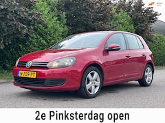 Volkswagen Golf - 1.2 TSI Highline BlueMotion 5DR*Clima*Dealer onderhouden*LM velgen*Parkeersensoren