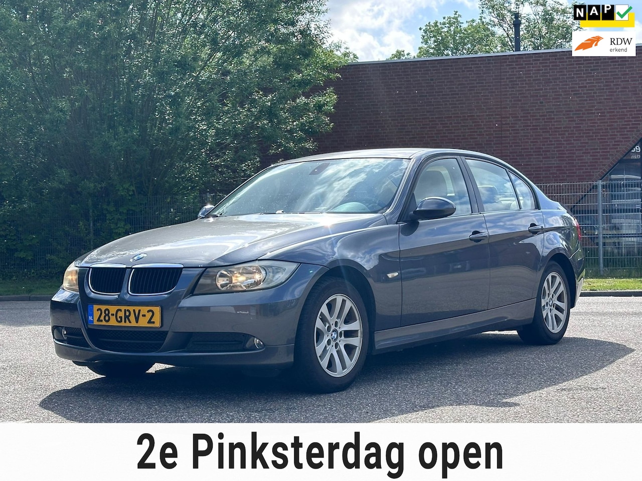 BMW 3-serie - 316i Executive Cruise*Clima*Trekhaak*NAP*LM velgen*Dealer onderhouden* - AutoWereld.nl