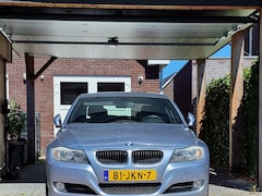 BMW 3-serie - 318i Business Line Luxe, zeer rijk uitgeruste uitvoering. Bijna compleet Dealer onderhouden. Volledige histor