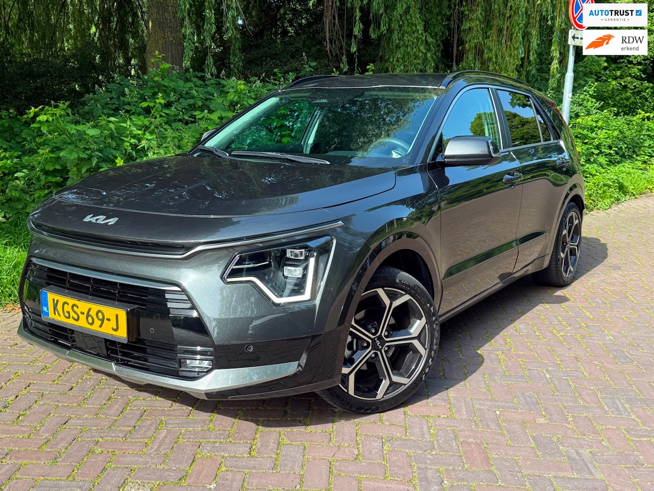 Kia Niro - 1.6 GDi Hybrid ExecutiveLine 1 Eig. b.j. 8-2024 18000 km ,Leer,18"lm Trekhaak ,duurste uit - AutoWereld.nl