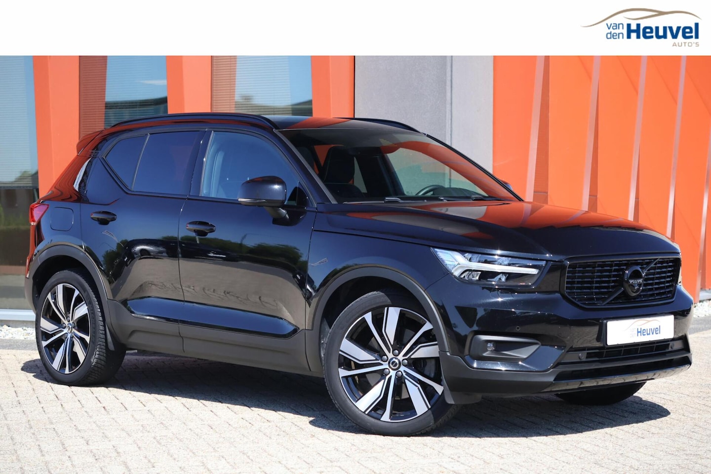 Volvo XC40 - T4 Recharge R-Design | Stoelverw. | 360° Camera | Pilot Ass. | H/K | Mem. Stoelen | Glossy - AutoWereld.nl