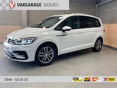 Volkswagen Touran - 1.5 TSI AUTOMAAT Business R-Line 7p | LED | ELEKT ACHTERKLEP | TREKHAAK |