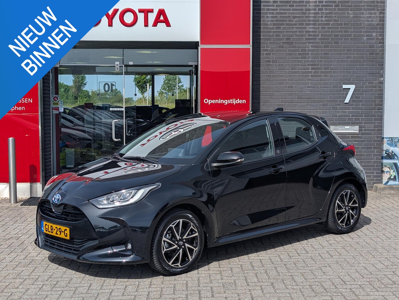 Toyota Yaris - 1.5 Hybrid Dynamic 4S BANDEN STOELVERWARMING APPLE/ANDROID - AutoWereld.nl