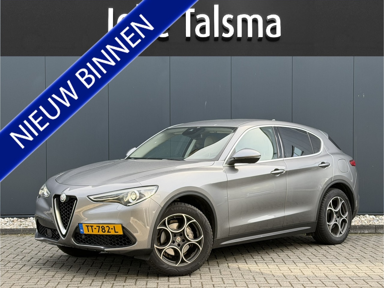 Alfa Romeo Stelvio - 2.0 T AWD First Edition | Meer foto's volgen - AutoWereld.nl